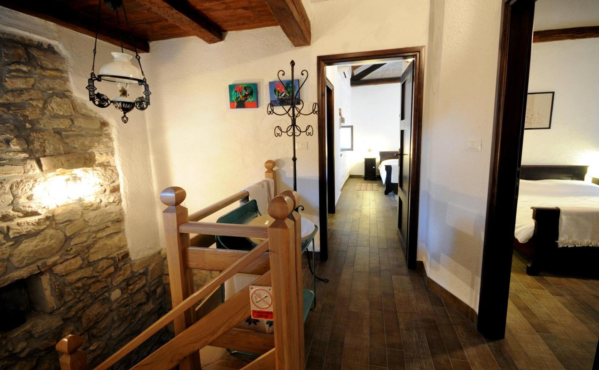 Holiday Homes Poli Svetega Antona Gračišće Eksteriør billede