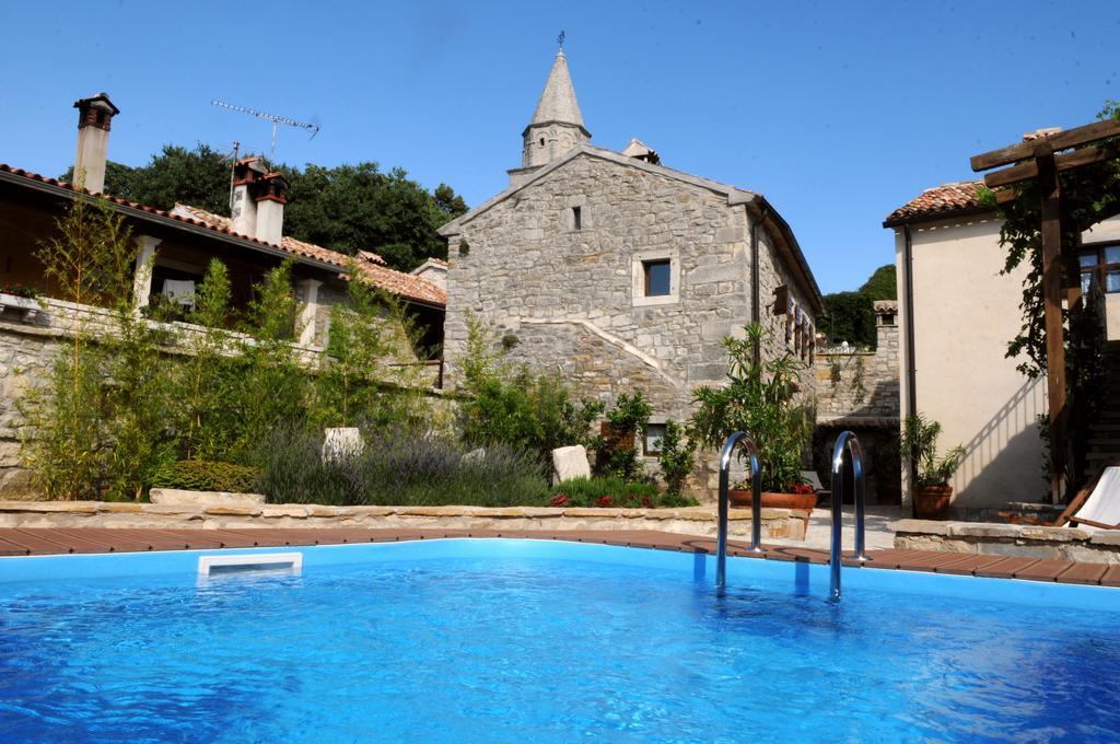 Holiday Homes Poli Svetega Antona Gračišće Værelse billede