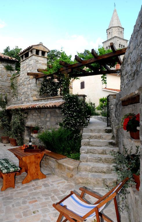 Holiday Homes Poli Svetega Antona Gračišće Værelse billede