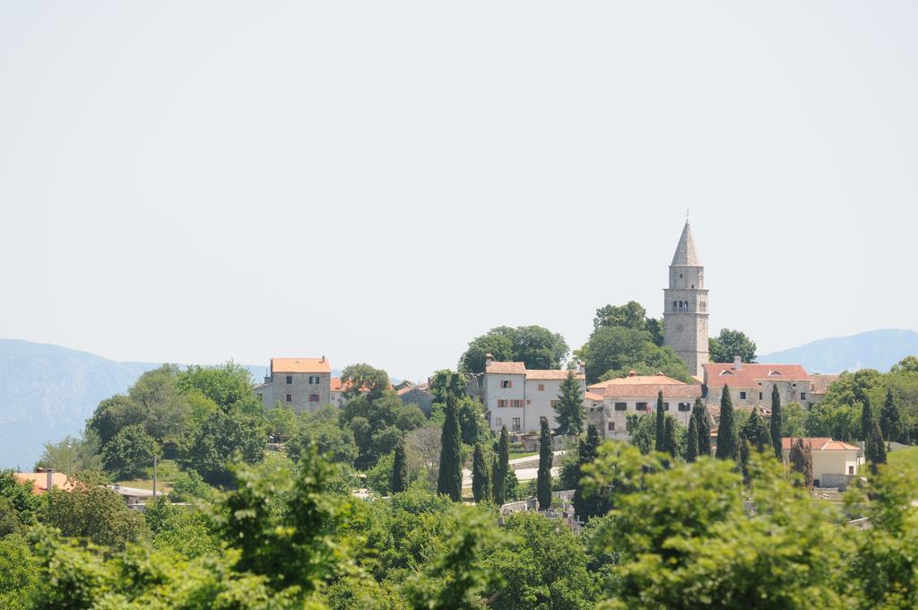 Holiday Homes Poli Svetega Antona Gračišće Eksteriør billede