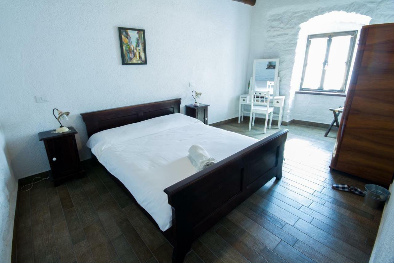 Holiday Homes Poli Svetega Antona Gračišće Eksteriør billede